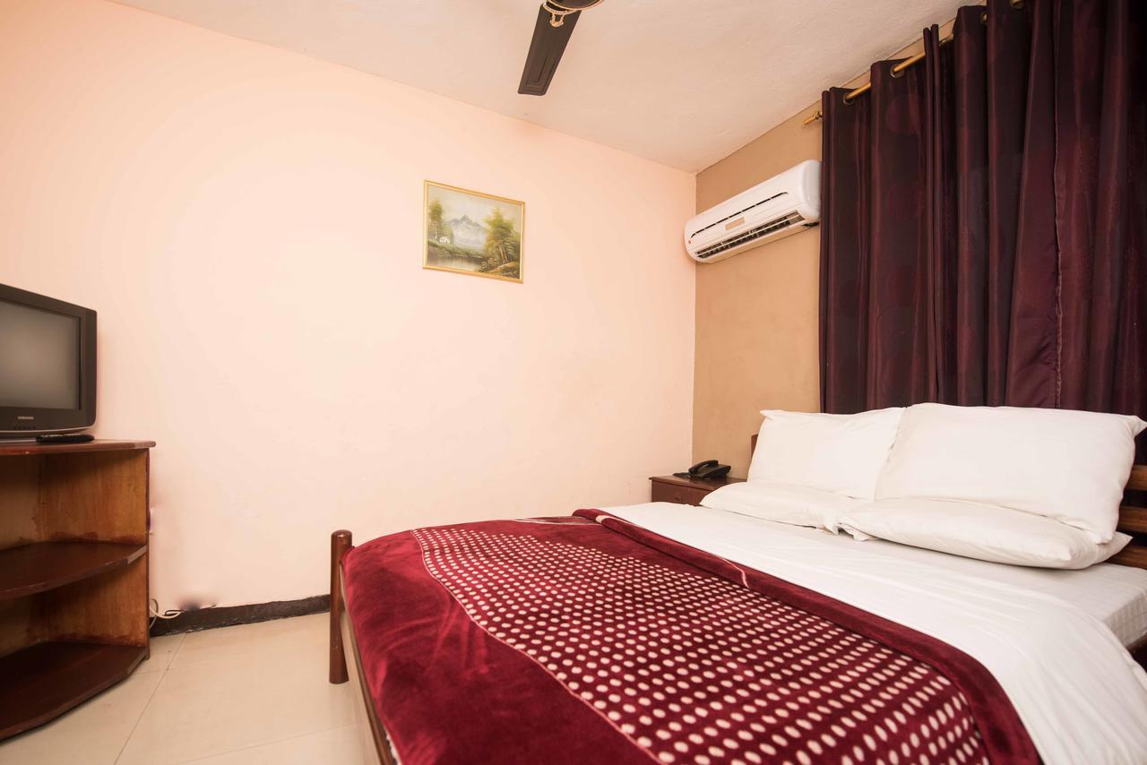 Niagara Inn Accra Kültér fotó