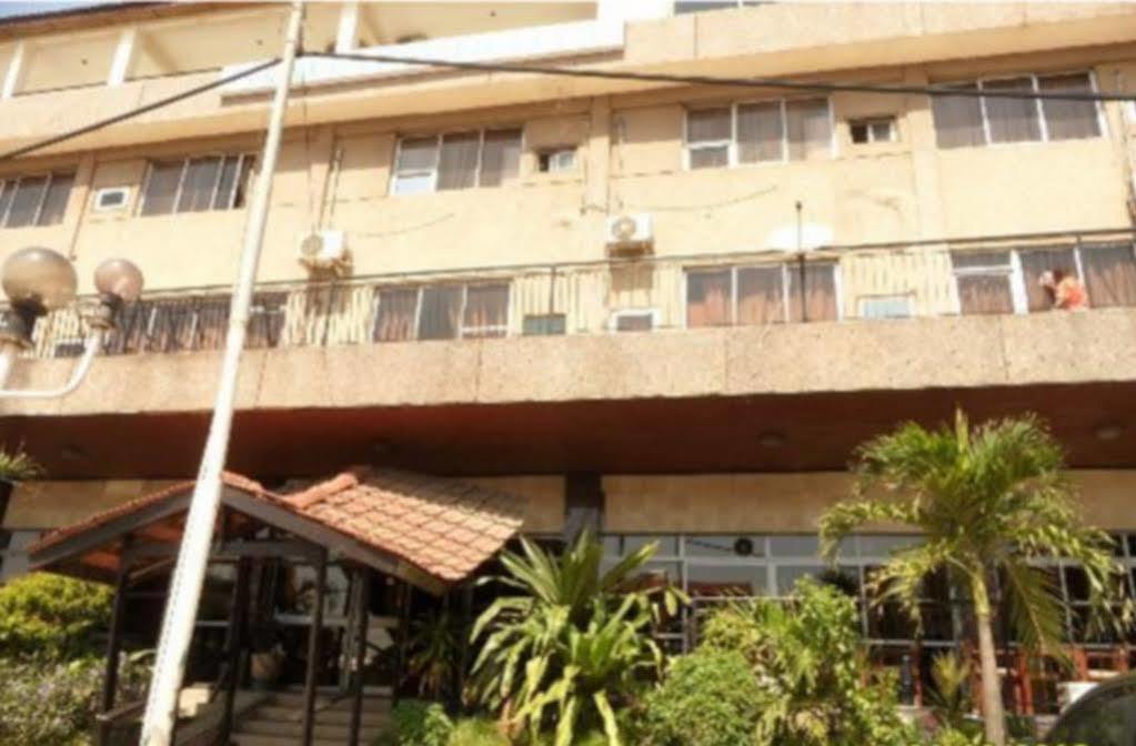 Niagara Inn Accra Kültér fotó